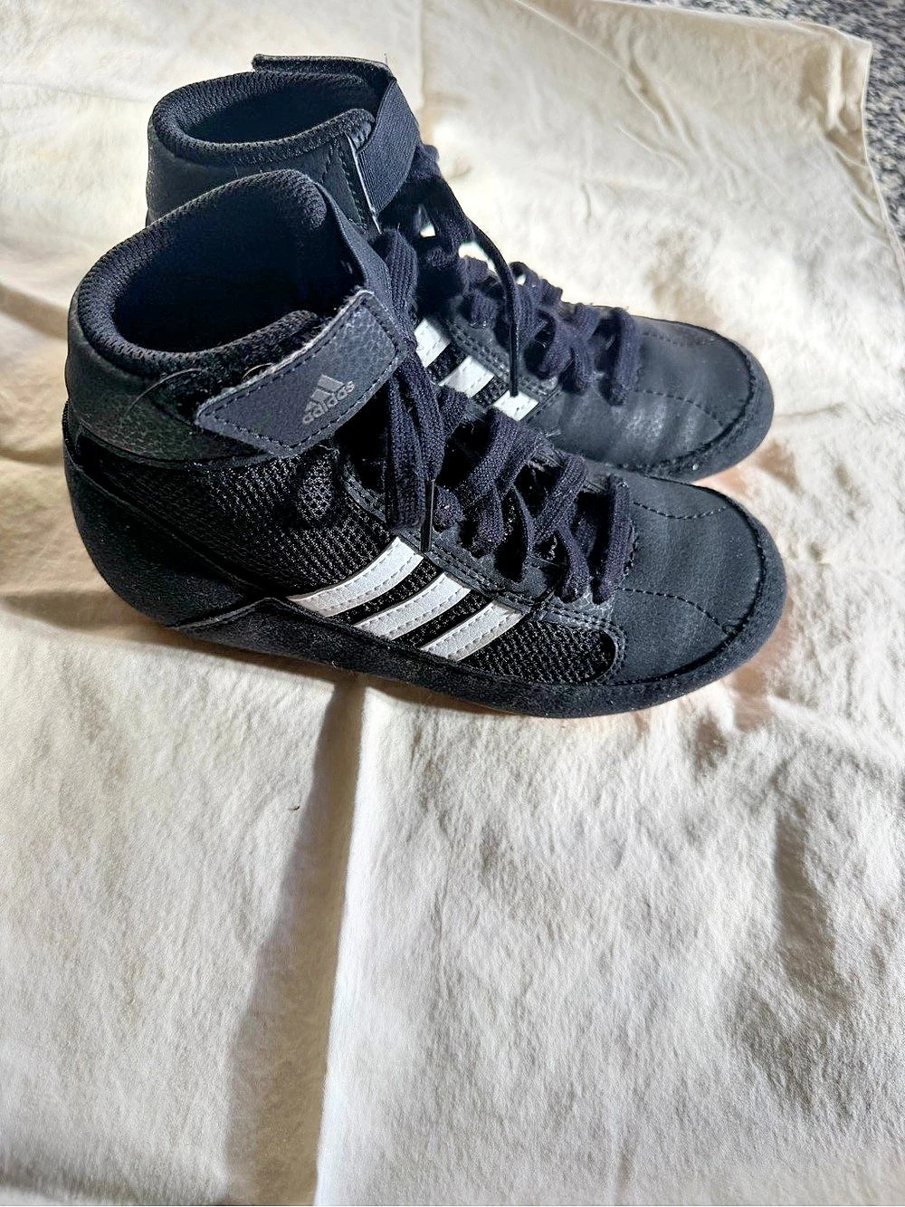 Youth adidas wrestling shoes size 1 youth boys girls